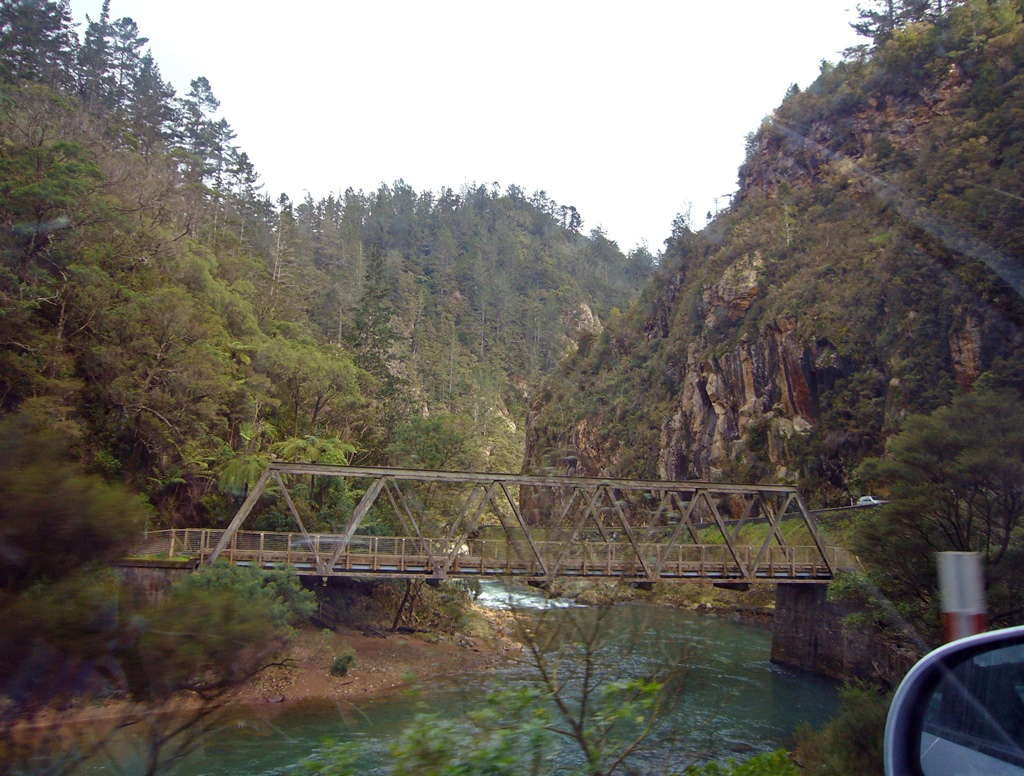Bridge and Ohinemuri River